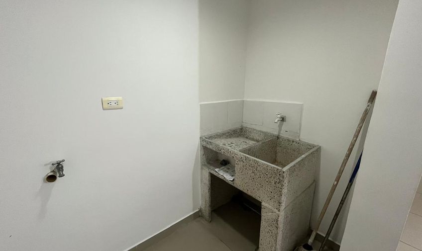 Apartamento,  Prados del Este, Código: 1517