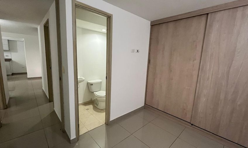 Apartamento,  Prados del Este, Código: 1517