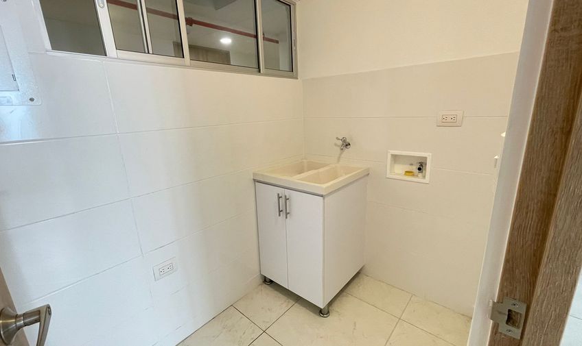 Apartamento, Prados del Este, Código: 1545