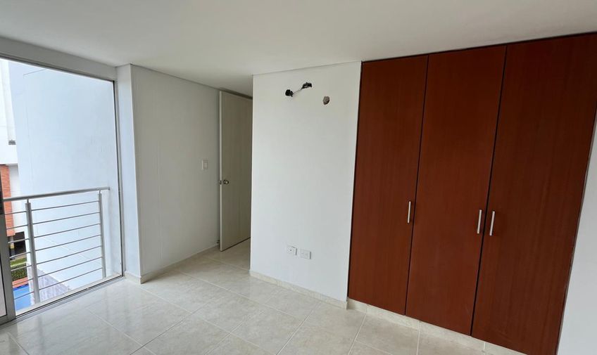 Apartamento, Prados del Este, Código: 1932