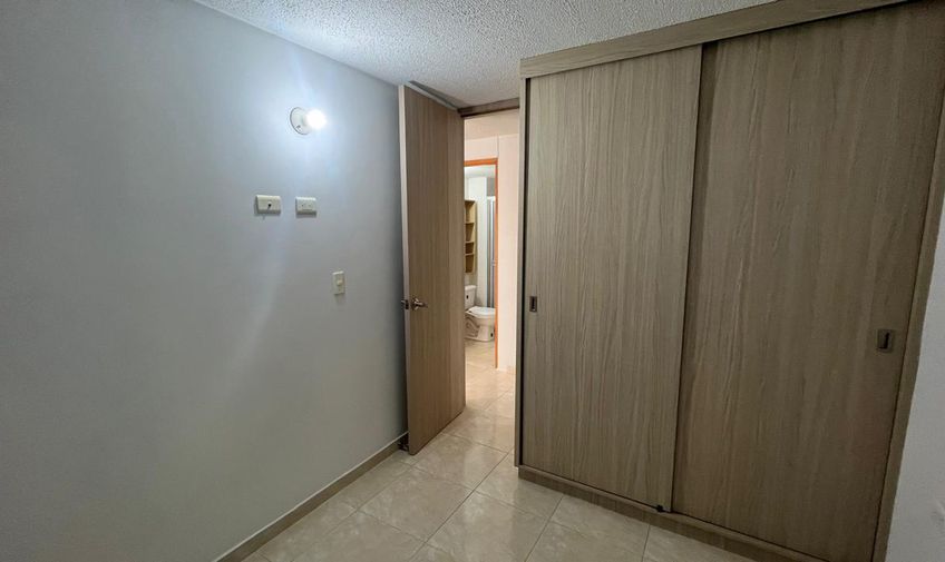 Apartamento, Prados del Este, Código: 1936