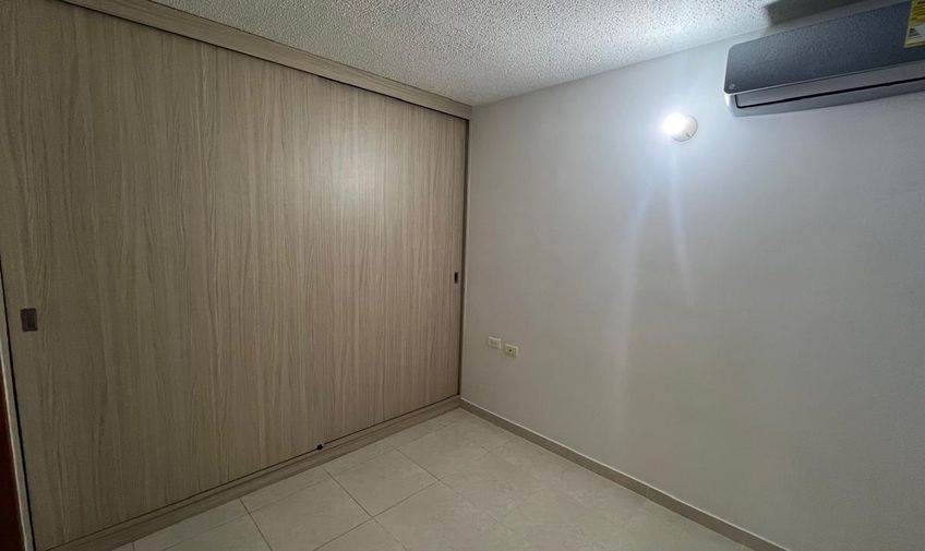 Apartamento, Prados del Este, Código: 1936