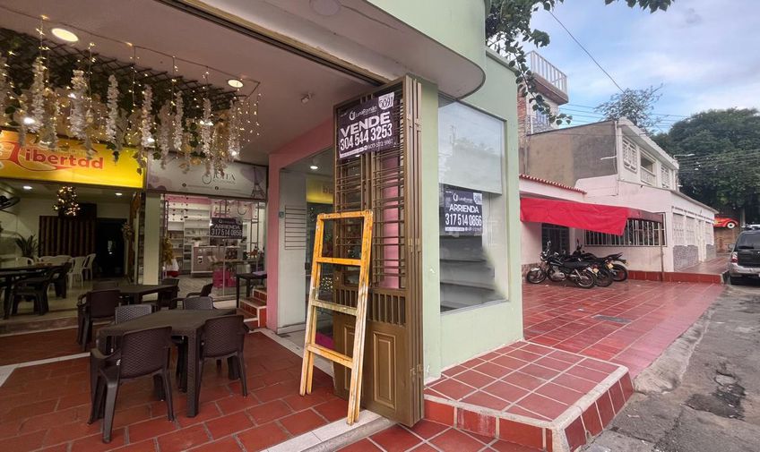 Local Comercial, La Libertad, Código: 2094