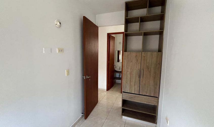 Apartamento, Prados del este, Código: 1098