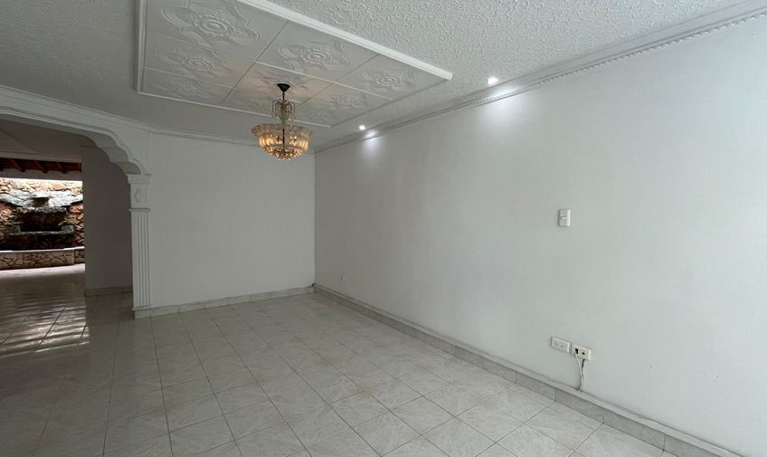 Casa Conjunto, Avenida libertadores, Código: 996