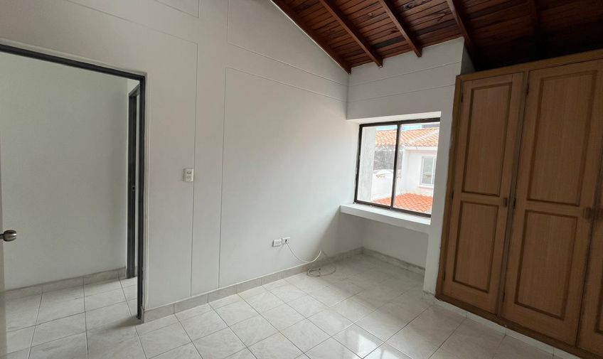 Casa Conjunto, Avenida libertadores, Código: 996