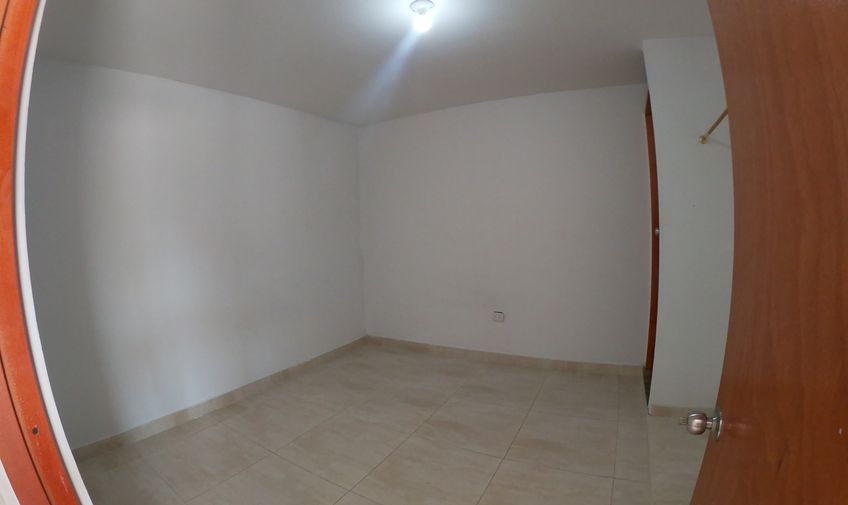 Apartamento, Los Patios, Código: 1755